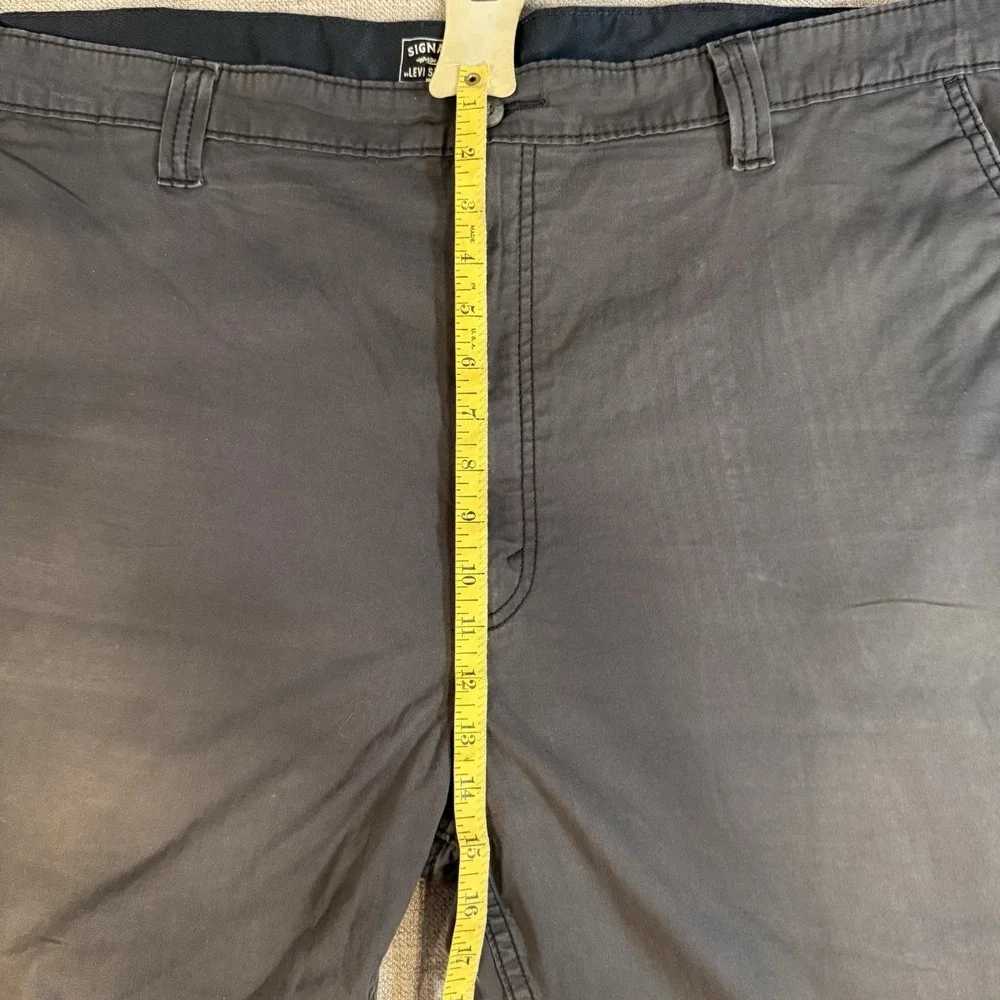 Levi Strauss Signature Gold Shorts Mens 46 Gray Cargo Stretch Casual W46